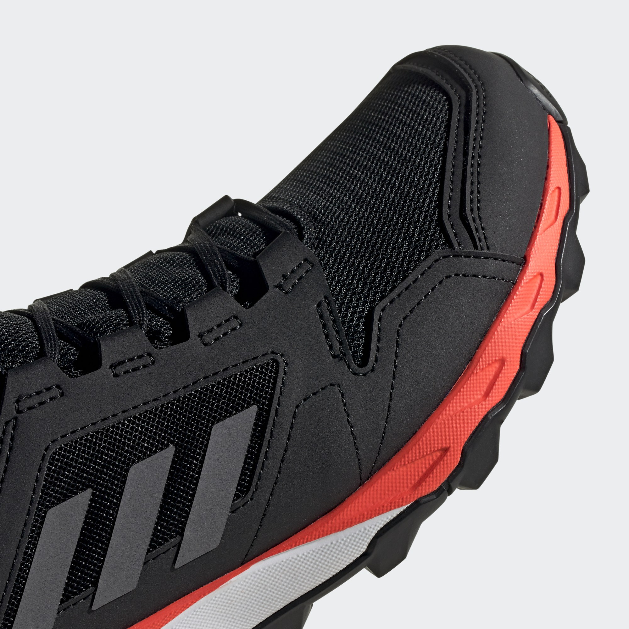adidas terrex agravic tracerocker