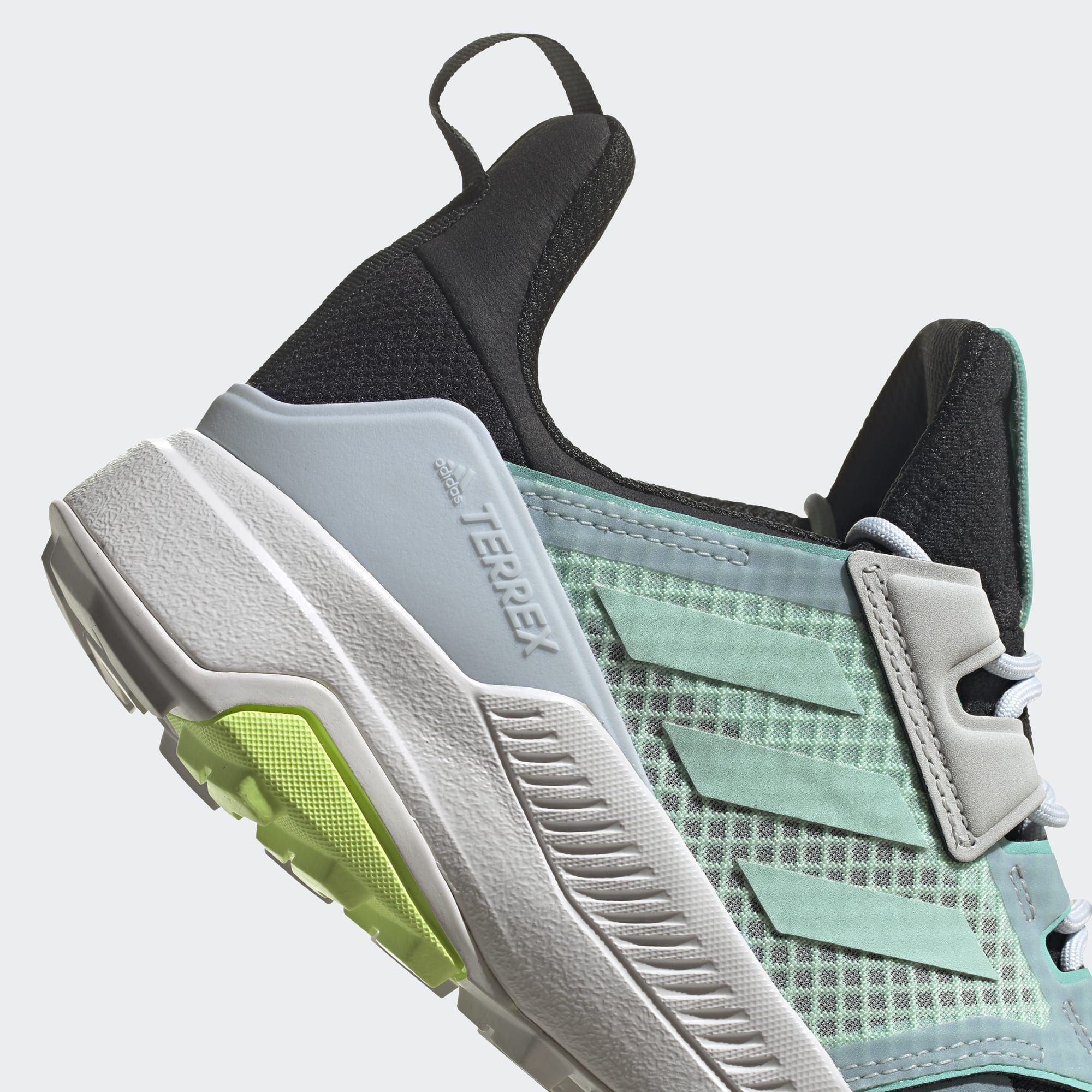 adidas walking trainers mens